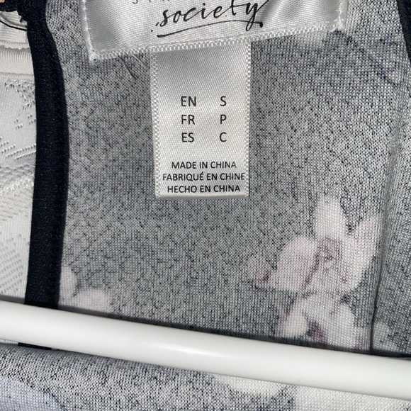 Floral Fit & Flare Top - Picture 3 of 3